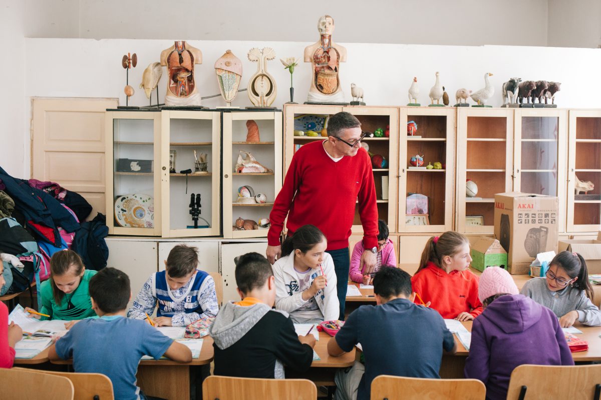155 de copii defavorizaţi din mediul rural au beneficiat de activităţi socio-educaţionale în cele cinci centre şcoală după şcoală susţinute de Fundaţia World Vision România în parteneriat cu Fundaţia Vodafone România